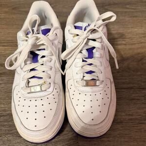 Size 4 youth nike air force 1 '07